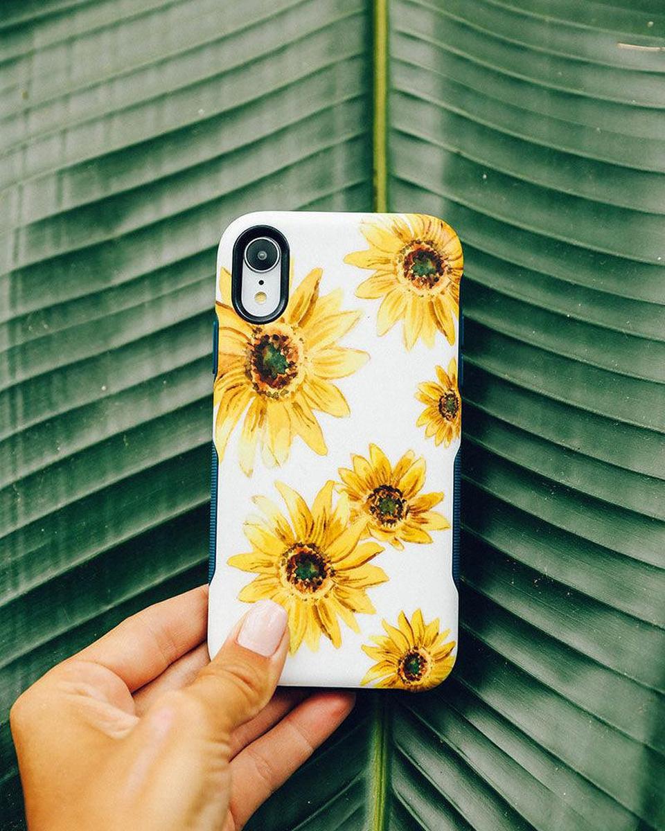 Golden Garden | Yellow Sunflower Floral Case - Image 61